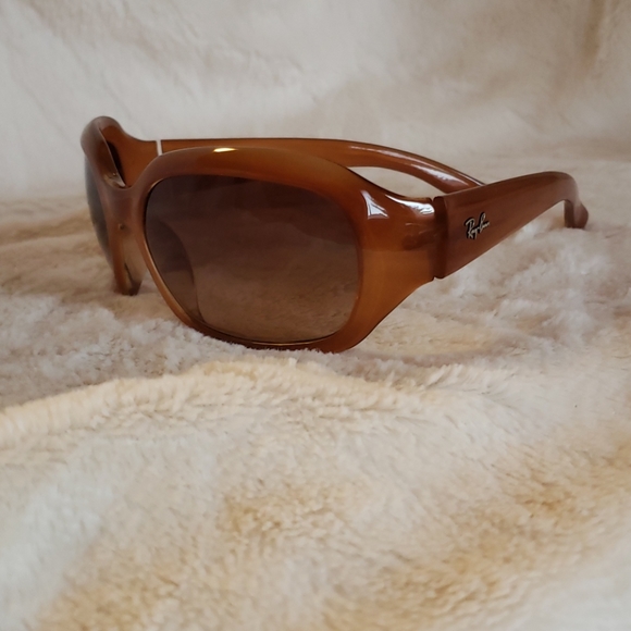 Ray-Ban sunglasses - Picture 3 of 8